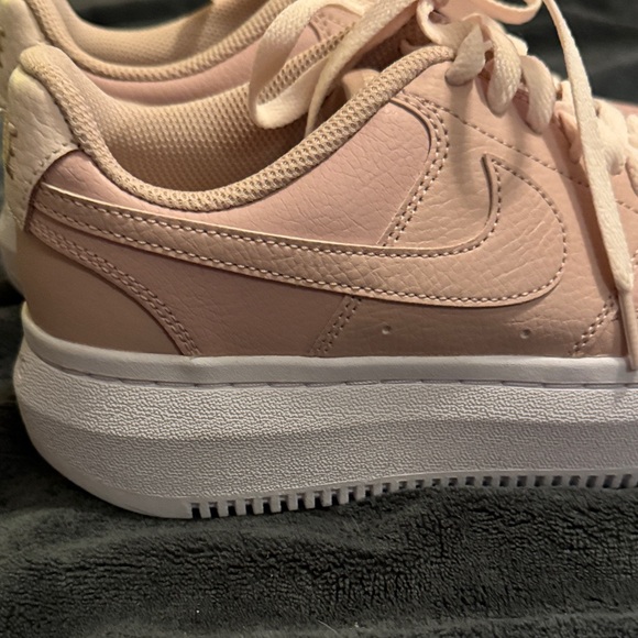 Women's Nike Court Vision Alta Pink Sneakers 8.5 - Picture 2 of 5